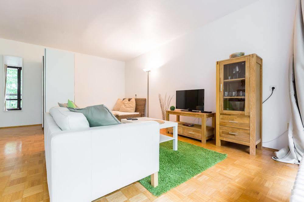 Mewo - In Der Messestadt Keulen